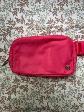 Lululemon GLAZE PINK Everywhere Belt Bag 1L